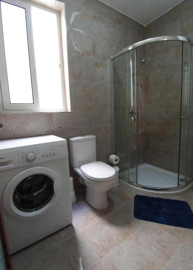 F10 Room 3, Private Room Two Single Beds Shared Bathroom In Shared Flat Msida Extérieur photo