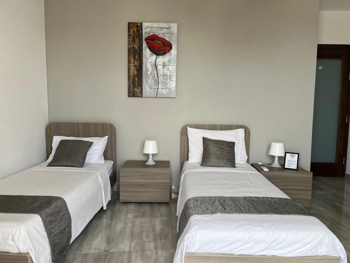 F10 Room 3, Private Room Two Single Beds Shared Bathroom In Shared Flat Msida Extérieur photo